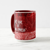 "Nous nous élevons en élevant les autres" Mug Bico (Devant gauche)