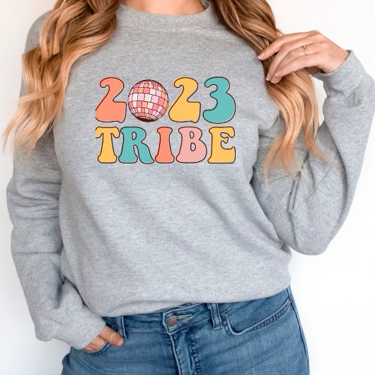 Nouveau An Retro 2023 Tribe Group Sweatshirt