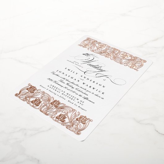 Nouveau Formele Kalligrafie Elegant Classic Goud Folie Uitnodiging (Gedraaid)