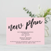 Nouveau plan report de mariage carte rose pastel (Debout devant)