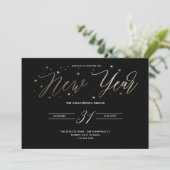 Nouvel an Gold Foil Party Invitation Black (Debout devant)