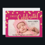 Nouvel An Salutation Bébé Fille Faire-part de nais<br><div class="desc">Cette carte de voeux à plat offre un faire-part de naissance et un accueil de Nouvel An. Le haut de la carte dit tout : A Célébrer ! L'arrière - plan est de couleur rose foncé avec des confettis dorés. Ajoutez la photo de votre bébé au cadre photo horizontal. Le...</div>