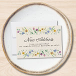 Nouvelle adresse Floral Moving Faire-part Mini car<br><div class="desc">Cette petite carte botanique New Address faire-part est décorée de fleurs d'aquarelle délicates et de feuillage dans les tons pastel et de typographie stylisée. Facilement personnalisable avec votre nouvelle adresse. Aquarelle originale © Michele Davies.</div>