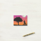 Nouvelle note de post-it romantique de conception (Sur un bureau)