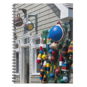Nova Scotia, Canada. Boeienwinkel in Blue Rocks in Notitieboek