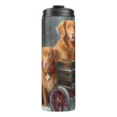 Nova Scotia Duck Toller Retriever Sneeuwslee Thermosbeker (Voorkant)