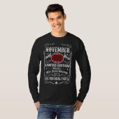 November 2011 Model Goed Geoliede Machine T-shirt (Voorkant volledig)
