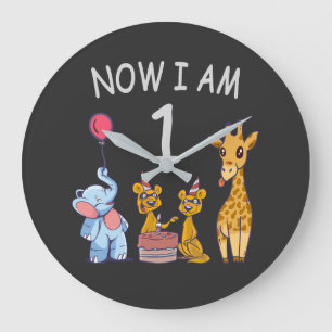 Nu ben ik 1 jaar oud op de eerste verjaardag van d grote klok