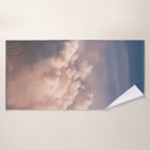 NUAGES BLANCS SOUS CIEL BLEU (Serviette de bain)