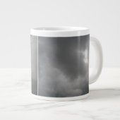 Nuages de tempête Mug (Devant droit)