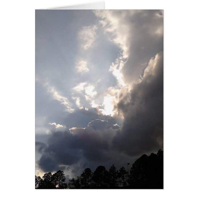 nuages d'orage qui s'accumulent (Devant)