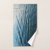 Nuances d'eau bleue Photographie de la nature Abst (Serviette à main)
