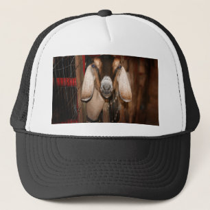 Nubian doe mee uit de poort trucker pet