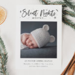 Nuits essentiellement silencieuses Noël bébé photo<br><div class="desc">Carte de faire-part de naissance photo géante avec un texte typographique en haut qui dit "nuits silencieuses, surtout... " Vous pouvez y ajouter votre photo de nouveau-né. Vous pouvez également ajouter 3 autres photos au dos de la carte et les statistiques de naissance sur le bas. Idéal pour les garçons...</div>
