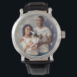 Numéro blanc photo de famille personnalisée<br><div class="desc">Transformez une photo de famille en souvenir précieux qu'il peut utiliser tous les jours. Cette montre est composée de simples numéros blancs sans serif entourant l'espace pour votre photo préférée. Remplacez facilement l'exemple d'image par le vôtre.</div>