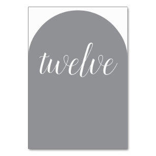 Numéro de table arrondi gris simple et élégant