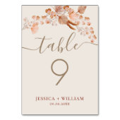 Numéro De Table Bohème Avec Élégant Script De Calligraphie (Par défaut)