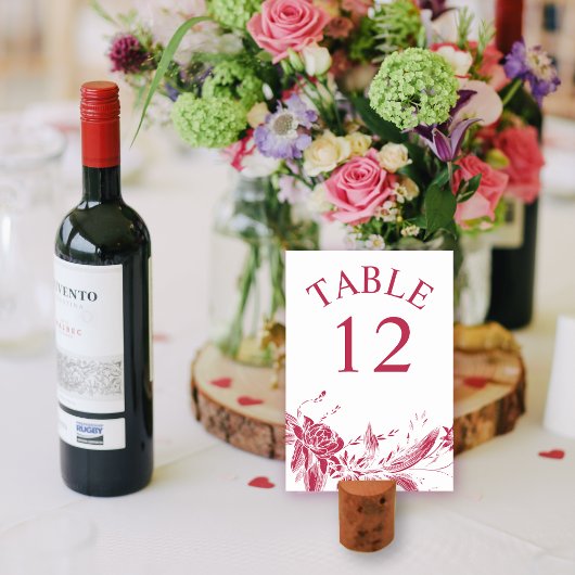 Numéro De Table Branche avec viva magenta et fleurs blanches maria