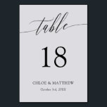 Numéro De Table Calligraphie noir gris clair Noms et date du Maria<br><div class="desc">Cartes de table élégantes en noir et gris clair avec un script de calligraphie délicat. Ajoutez aussi vos noms et votre date de mariage !</div>