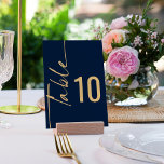 Numéro De Table Calligraphie pivotée Marine Mariage de script d'or<br><div class="desc">Calligraphie pivotée Marine Bleu et Mariage de script d'or. Table est définie dans un script pivoté stylisé vers la gauche et votre numéro de table vers la droite. Personnalisez facilement le numéro et ajoutez chaque numéro à votre panier séparément au fur et à mesure que vous le modifiez. La même...</div>