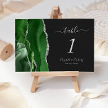 Numéro De Table Chasseur moderne vert Argent Agate Mariage foncé<br><div class="desc">Le bord gauche de cette élégante carte de numéro de table mariage moderne comporte une bordure d'aquarelle vert chasseur ornée d'une parties scintillant en faux argent. Le texte personnalisable associe écriture gris argent,  italique et polices cuivre sur un arrière - plan non noir.</div>