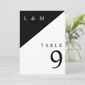 Numéro de table de mariage à monogramme noir et bl (Debout devant)