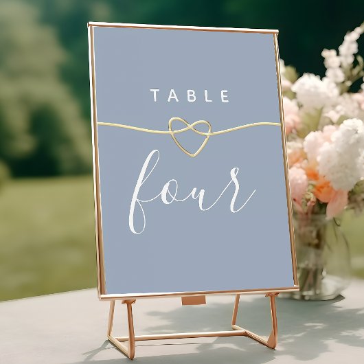 Numéro de table de mariage bleu poussiéreux avec c