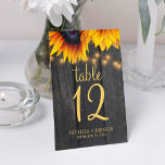 Numéro de table de mariage de automne de tournesol<br><div class="desc">Numéro de table de mariage rustique et élégant avec texte modifiable avec de grands tournesols et un script d'or chic sur un arrière - plan en bois de grange brun foncé avec lumières à cordes. Idéal pour votre été ou automne jardin jardin d'automne en plein air ou mariage de ferme....</div>