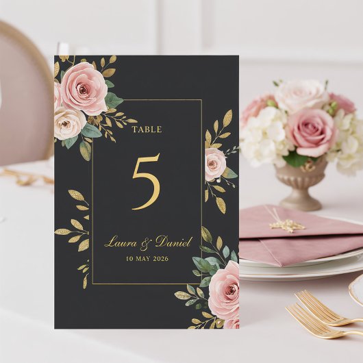 Numéro de table de mariage élégant avec roses noir