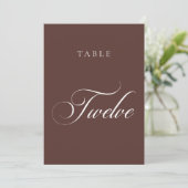 Numéro de table de mariage en calligraphie marron (Debout devant)