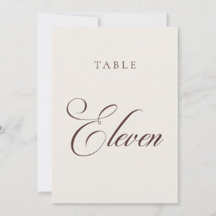 Numéro de table de mariage en calligraphie marron 