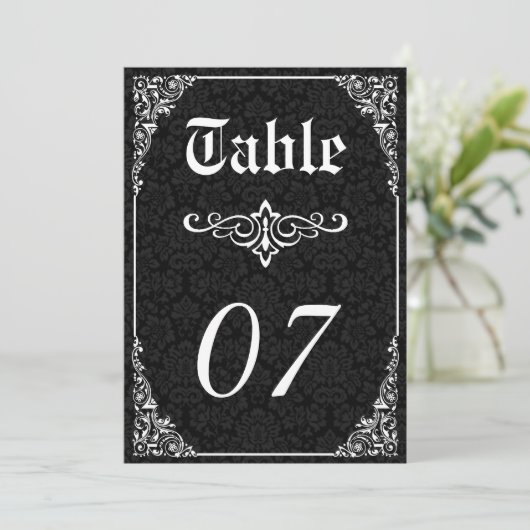 Numéro de table de mariage en damas victorien goth (Debout devant)