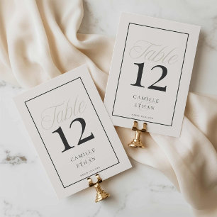 Numéro de table de mariage en typographie moderne