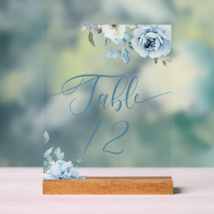 Numéro de table de mariage floral bleu poussiéreux
