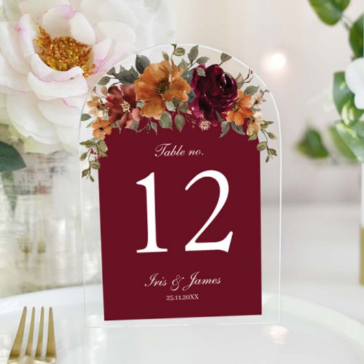 Numéro de table de mariage floral Bourgogne rustiq