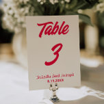 Numéro de table de mariage funky gras couleur mode<br><div class="desc">Numéros de table de mariage modernes et élégants couleur crème et rouge. Comme vous le voyez,  il présente un fond crème avec un script rouge gras qui correspond à l'ensemble de la suite.</div>