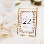 Numéro de table de Mariage rustique<br><div class="desc">Le Rustic Mariage Table Number est parfait pour la mariée inspirée par la nature. Avec de beaux fleurs sauvages aquarellés à la main dans une gamme de tons rose vif, rose poussiéreux, bordeaux et terre cuite, cette suite est encadrée dans un style boho rustique élégant avec une végétation sage qui...</div>