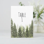 Numéro de table de mariage simple avec pins rustiq (Debout devant)