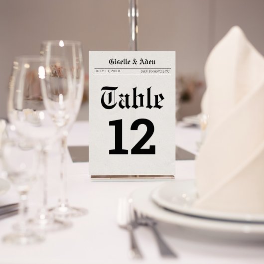 Numéro de table de mariage sur papier journal nost