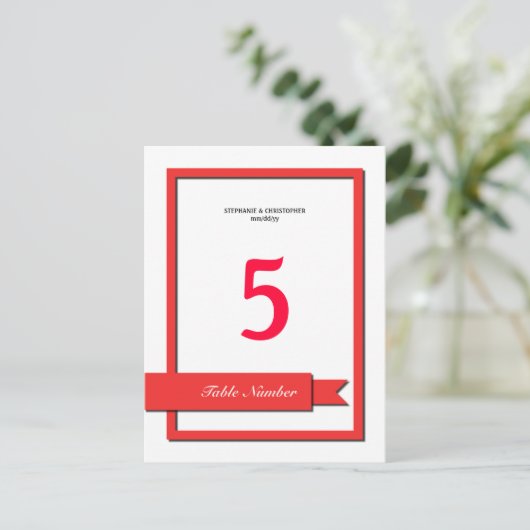 Numéro de table de ruban rouge (Debout devant)