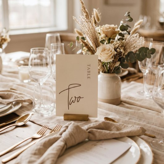 Numéro de table deux beige minimaliste