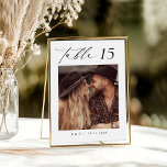 Numéro de table du Mariage photo moderne<br><div class="desc">Faites de vos tables d'accueil inoubliables avec nos cartes de numéro de table de Mariage photo moderne. Avec un design épuré et minimal, ces numéros de table mettent en valeur une photo préférée du couple pour une touche personnalisée et élégante. Alliant parfaitement élégance et charme moderne, ils ajoutent chaleur et...</div>