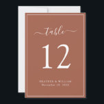Numéro de table du Mariage Terracotta<br><div class="desc">Numéro de table du Mariage en terre cuite. Faites de votre mariage un moment inoubliable de votre journée spéciale grâce à ce design chic et élégant. Présentant un style simple et minimaliste avec une touche traditionnelle classique, cette invitation contemporaine en texte seulement présente un script de calligraphie à la main...</div>