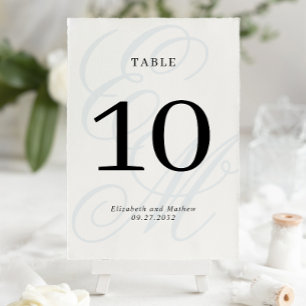 Numéro De Table Élégant Script Dusty Blue Monogram Mariage
