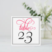 Numéro de table en écriture cursive rose profond (Debout devant)