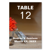 Numéro De Table Fleur d'Orange dans un Pot Mason sur une Table (Par défaut)