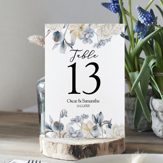 Numéro De Table Fleurs Bleues Et Blancs D'Hiver Élégantes