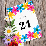 Numéro De Table Fleurs hippies brillantes et audacieuses Mariage d<br><div class="desc">Ces cartes de numéro de table mariage offrent un style rétro moderne avec des fleurs de marguerite hippie en jaune vif, bleu et rose magenta. Les graphismes dessinés à la main sont conçus pour imiter l'impression de style risographe classique. Tout le texte sur ces invitations est prêt pour votre touche...</div>
