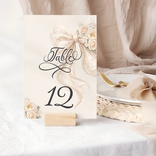 Numéro de table floral à ruban élégant