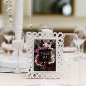 Numéro De Table Floral foncé et humide